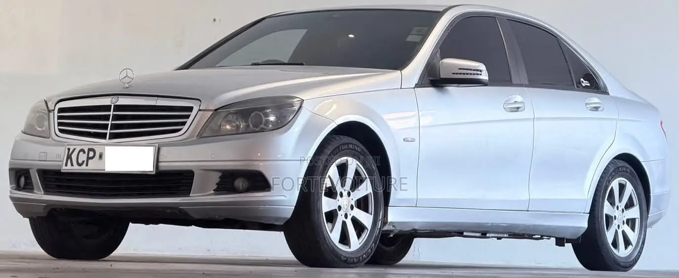 Mercedes-Benz C180 2012 Silver