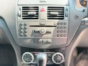 Mercedes-Benz C180 2012 Silver