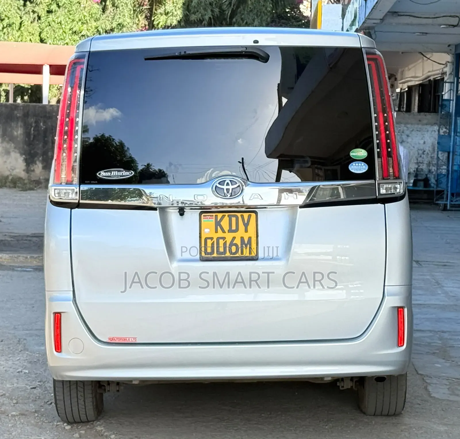 Toyota Noah 2019 Silver