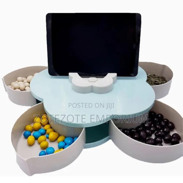 Rotating Petal Snack Tray - main view