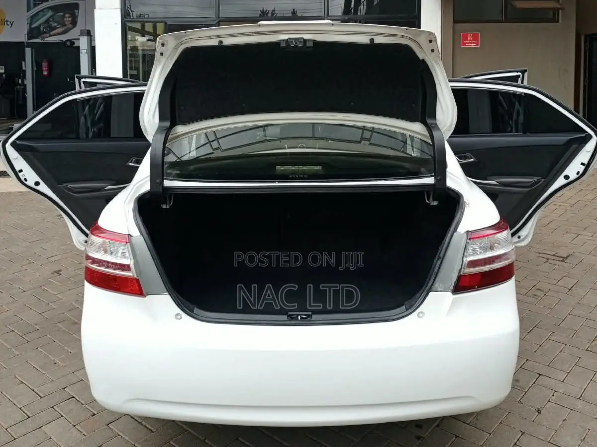 Toyota Premio 2014 White