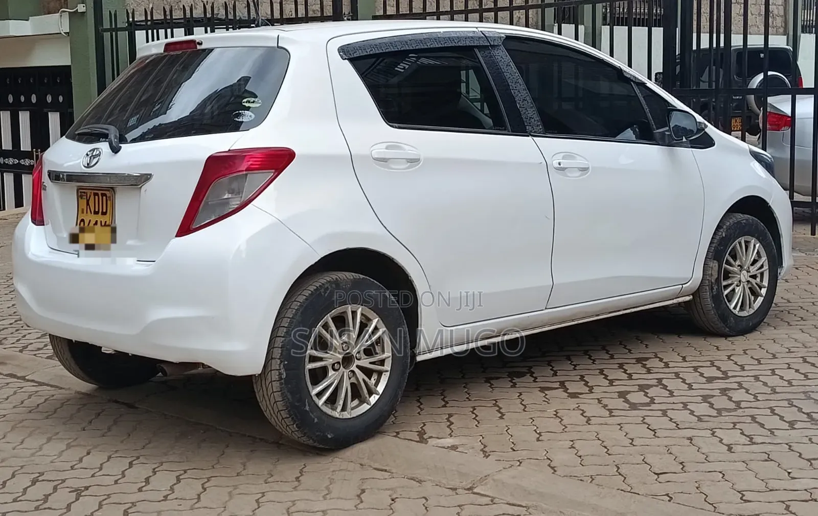Toyota Vitz 2014 White