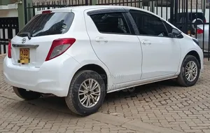 Toyota Vitz 2014 White