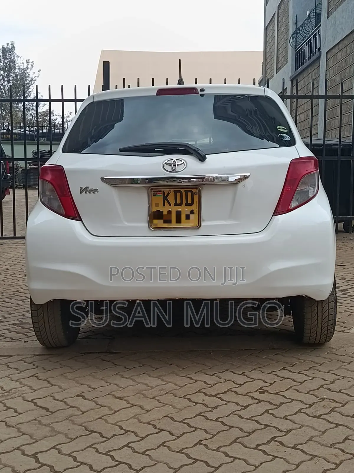 Toyota Vitz 2014 White