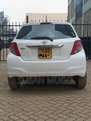 Toyota Vitz 2014 White