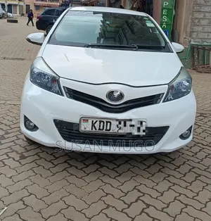 Toyota Vitz 2014 White