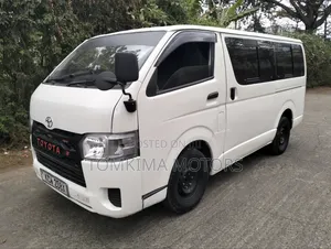 Toyota HiAce 2014 White