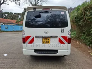 Toyota HiAce 2012 White