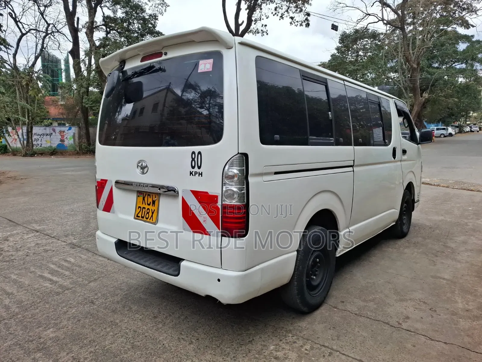 Toyota HiAce 2012 White