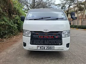 Toyota HiAce 2012 White