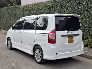 Toyota Noah 2012 White