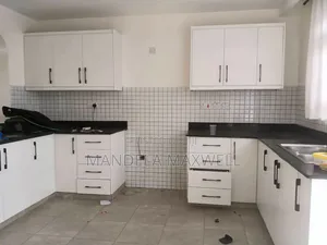 4bdrm Mansion in Kitengela for rent