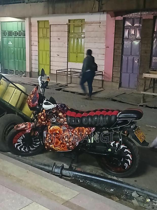 Motorcycle 2025 Red - thumbnail 4