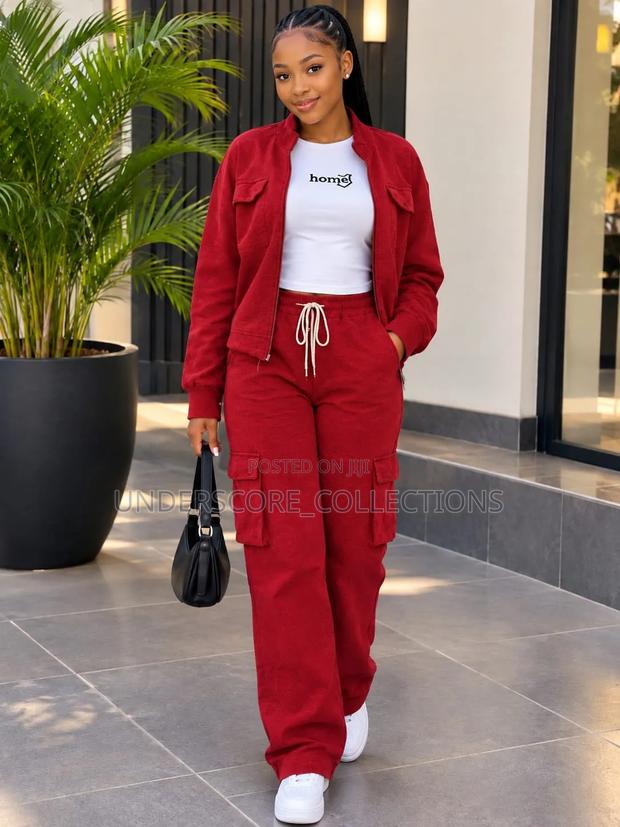 Classy Unisex Tracksuit - thumbnail 3