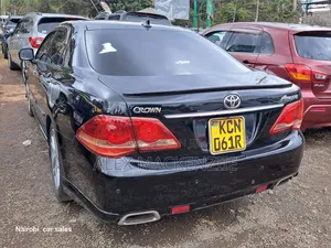 Toyota Crown 2010 Black