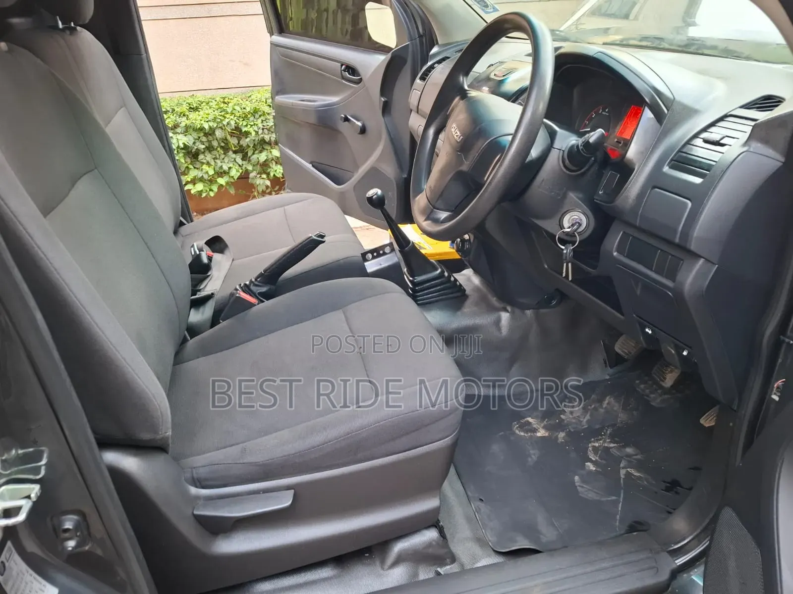 Isuzu D-MAX 2025 Gray
