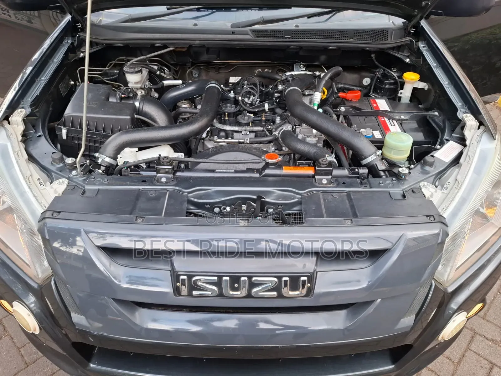 Isuzu D-MAX 2025 Gray