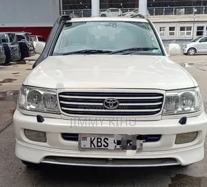 Toyota Land Cruiser 2004 White