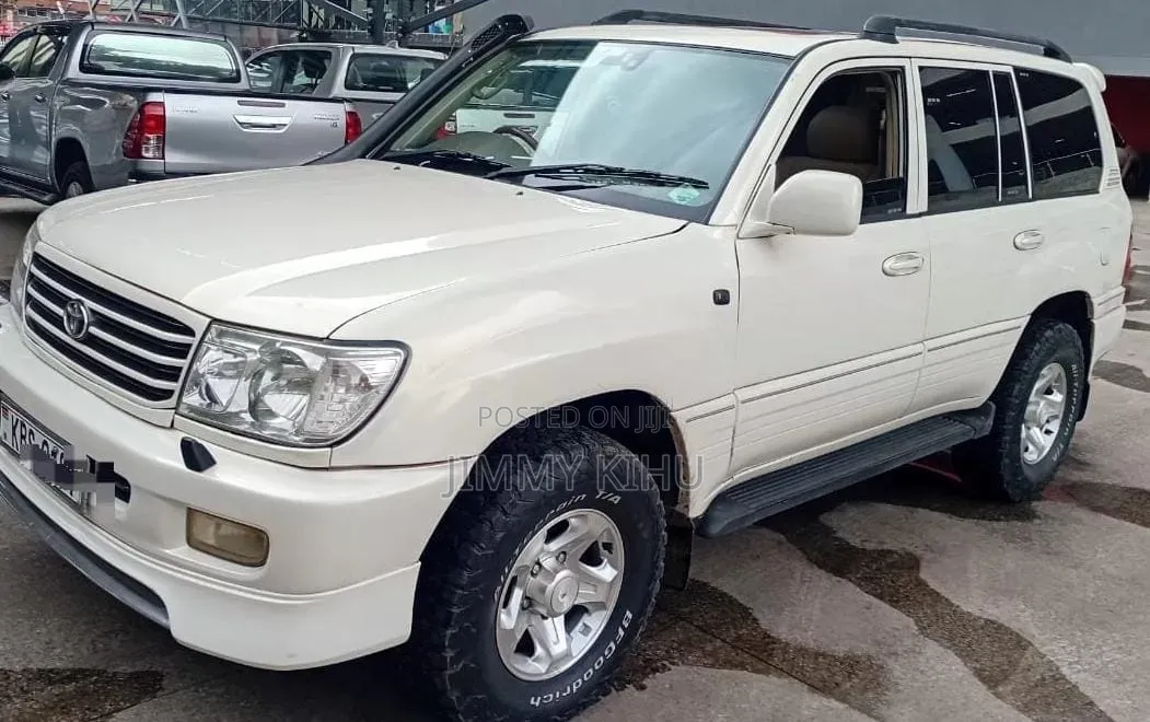 Toyota Land Cruiser 2004 White