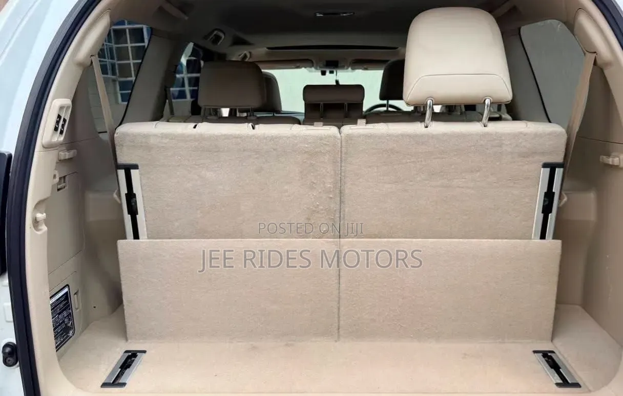 Toyota Land Cruiser Prado 2009 Off white