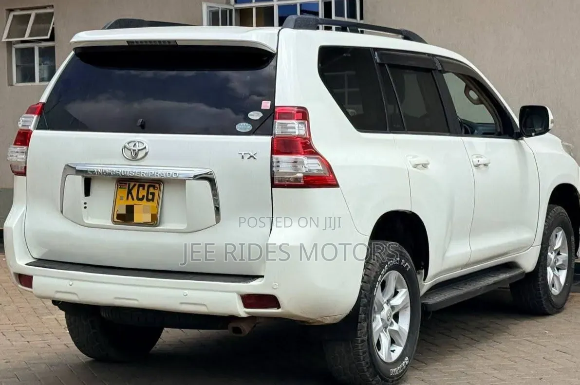 Toyota Land Cruiser Prado 2009 Off white