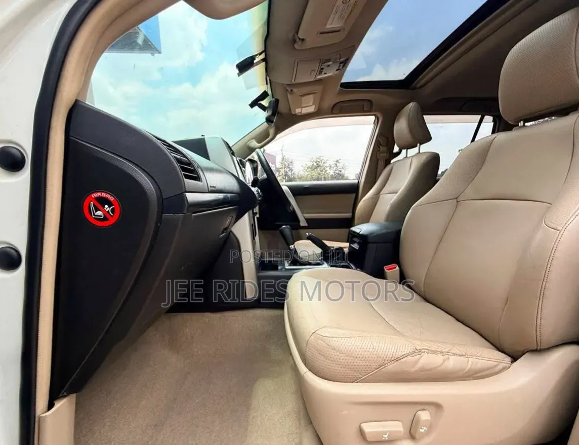 Toyota Land Cruiser Prado 2009 Off white