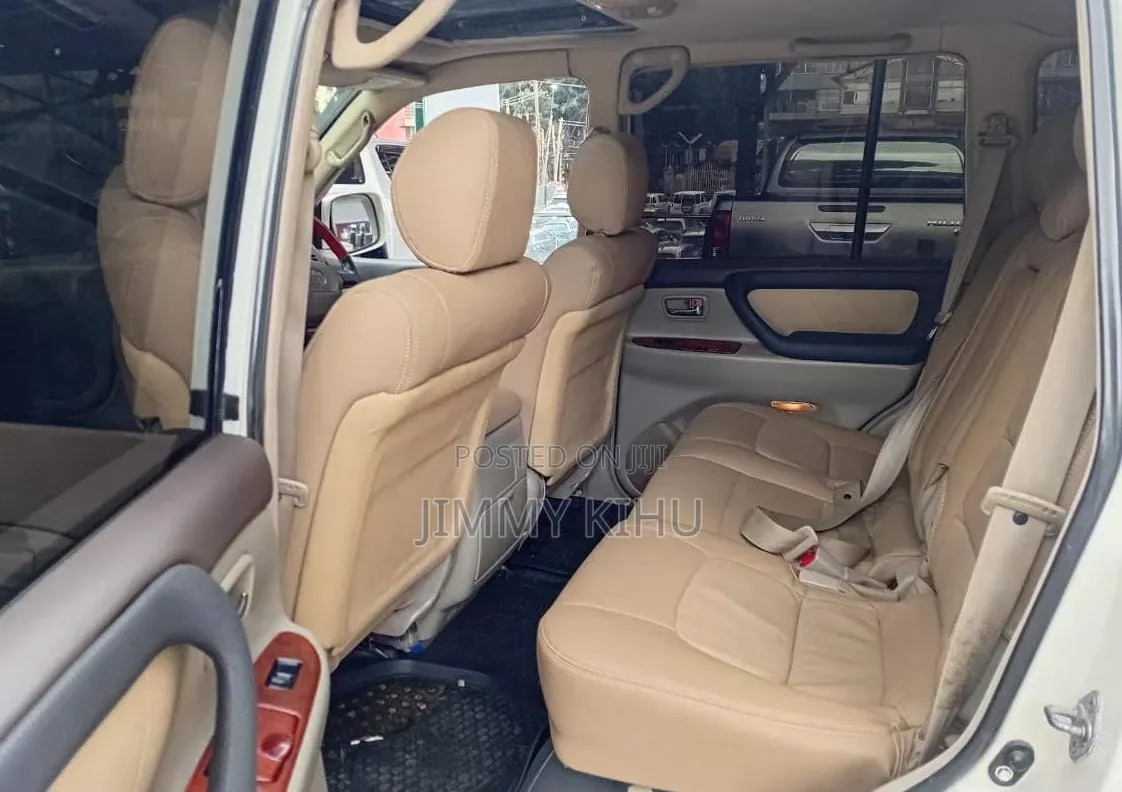 Toyota Land Cruiser 2004 White
