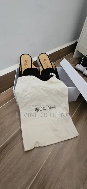 Loro Piana Mules