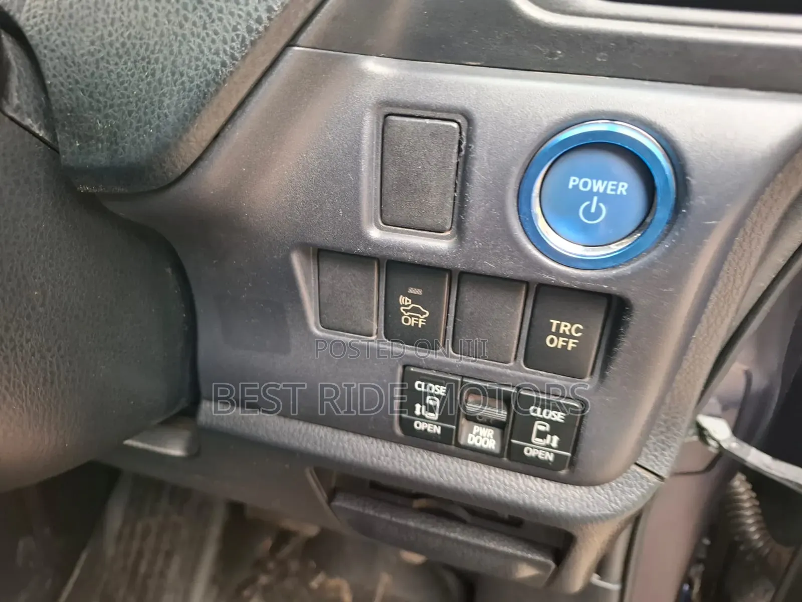 Toyota Voxy Hybrid X 2WD 7-Seater 2014 Blue