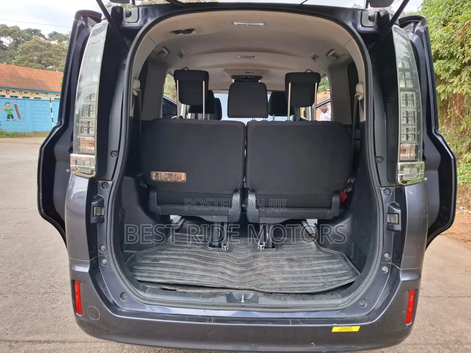 Toyota Voxy Hybrid X 2WD 7-Seater 2014 Blue