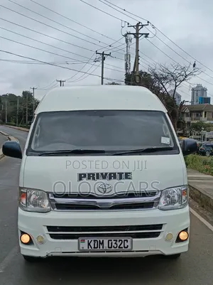 Toyota HiAce 2015 White