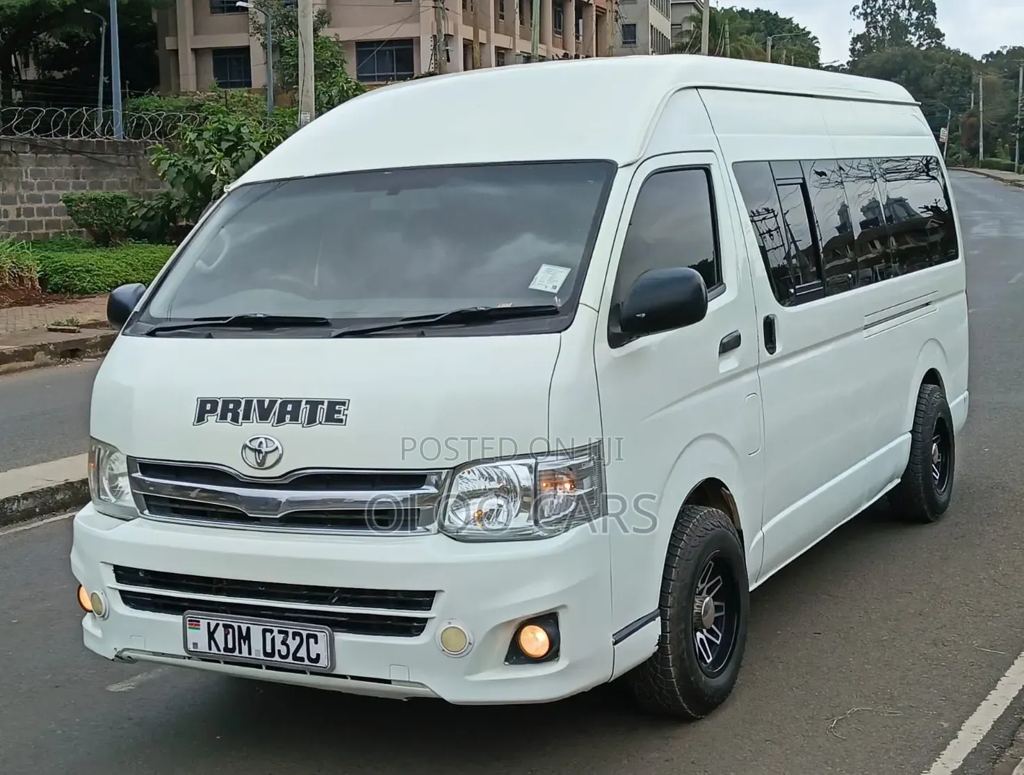 Toyota HiAce 2015 White
