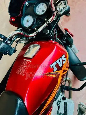 TVS HLX Plus ES 2025 Red