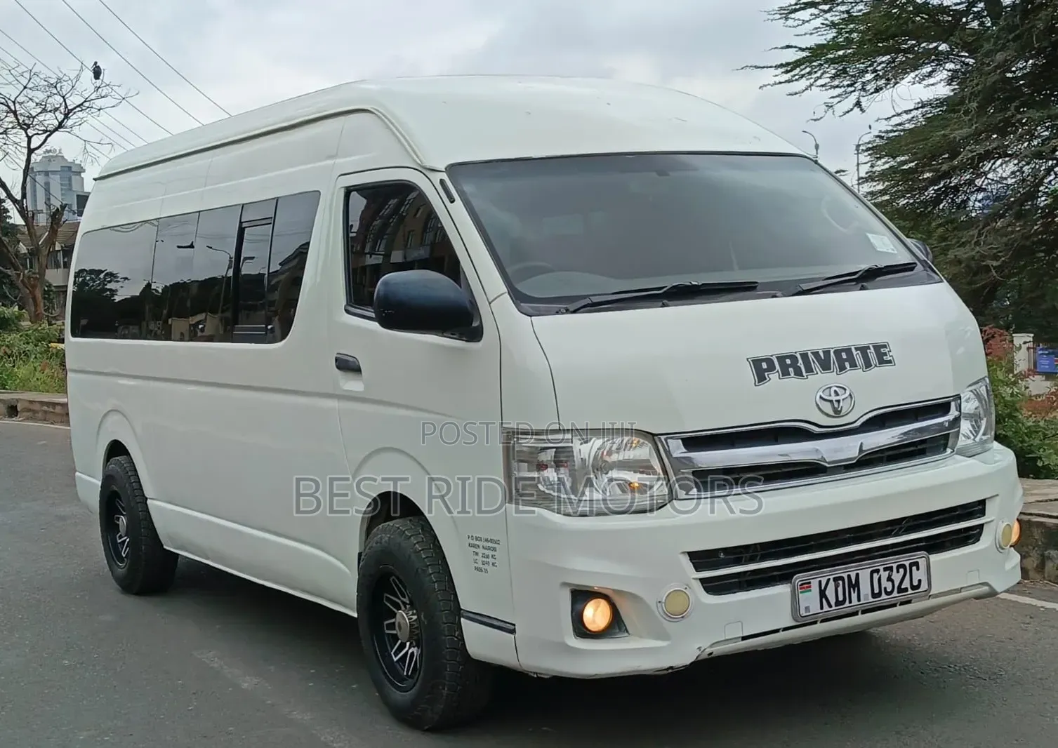 Toyota HiAce 2015 White