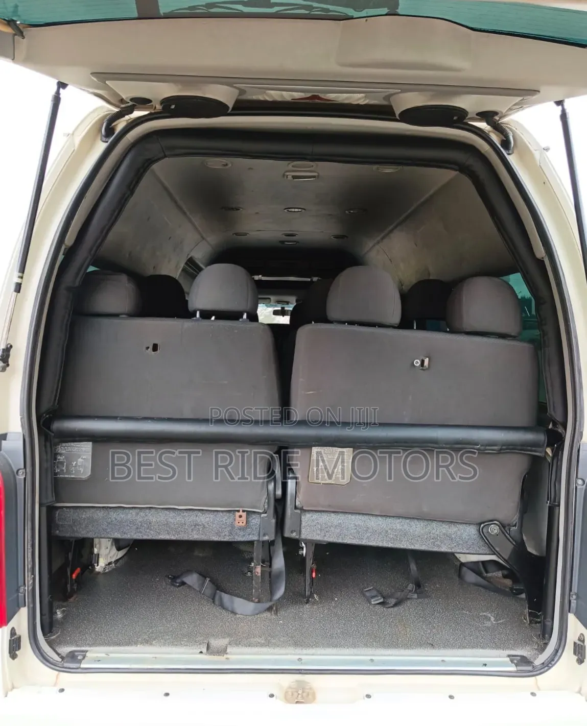 Toyota HiAce 2015 White