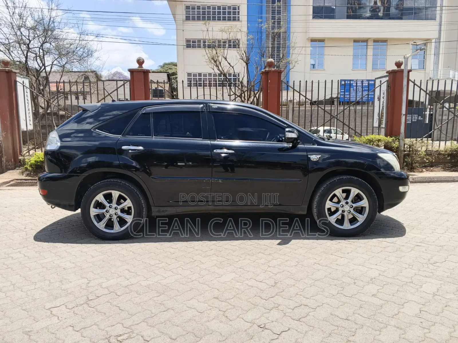 Toyota Harrier 2010