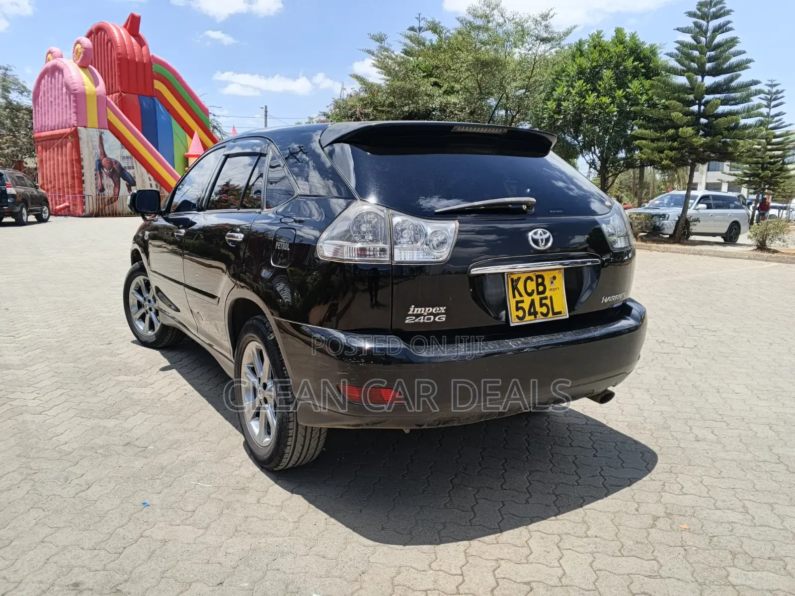Toyota Harrier 2010