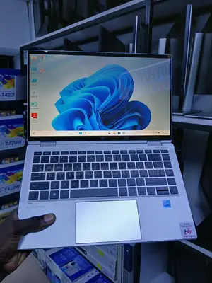 Laptop HP EliteBook 1040 G8 16GB Intel Core i7 SSD 512GB