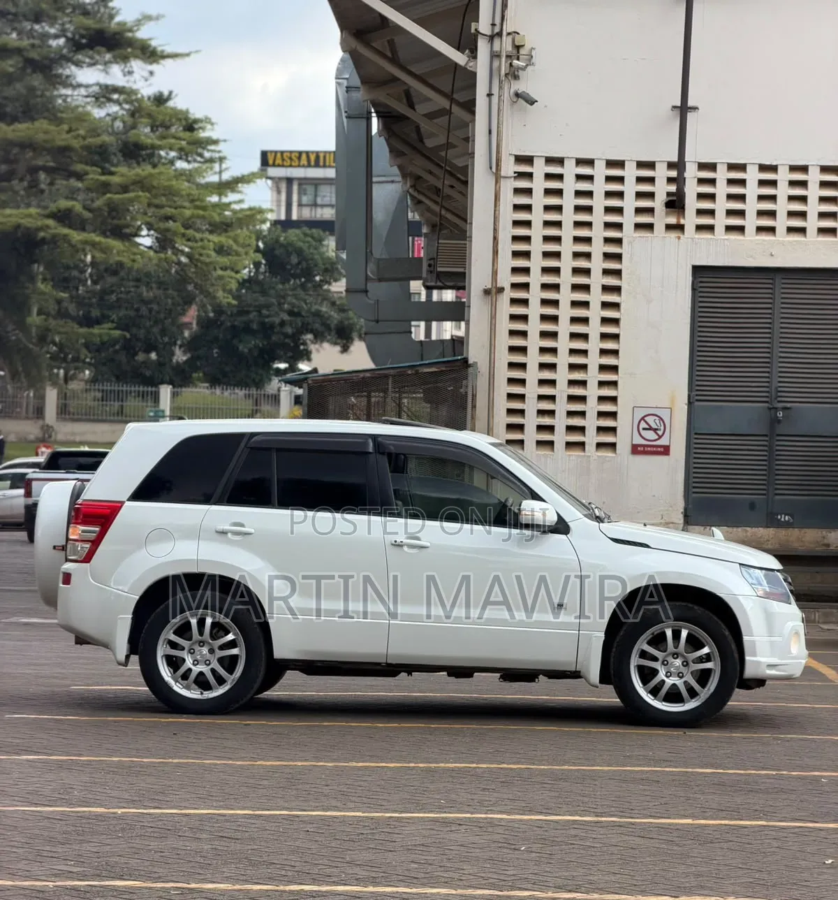 Suzuki Escudo 2008 White
