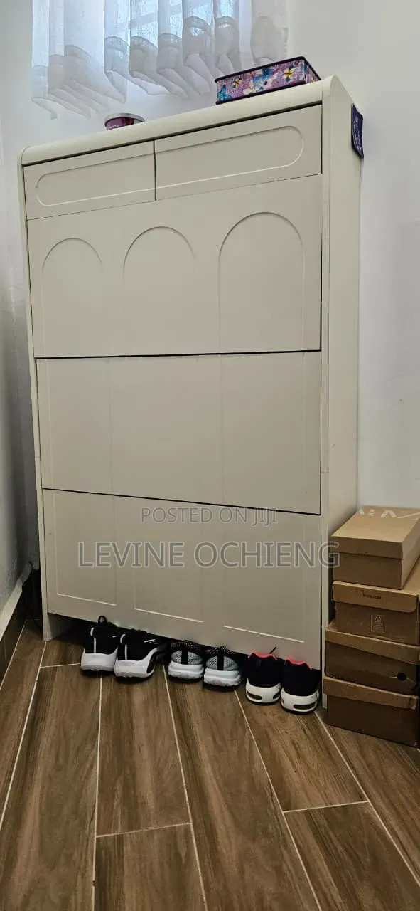 White Shoe Rack