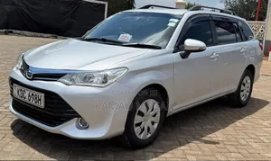 Toyota Corolla Fielder 2015 Silver