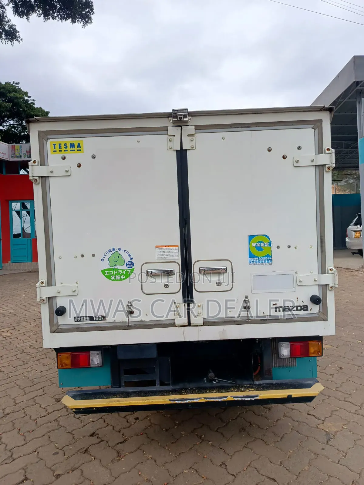 Mazda Bongo Truck Fridge