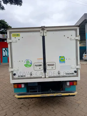 Mazda Bongo Truck Fridge