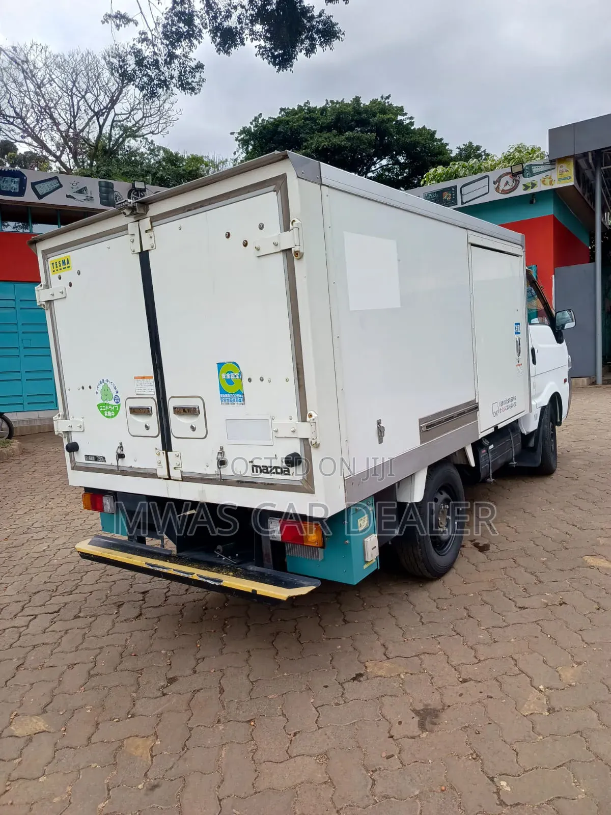 Mazda Bongo Truck Fridge