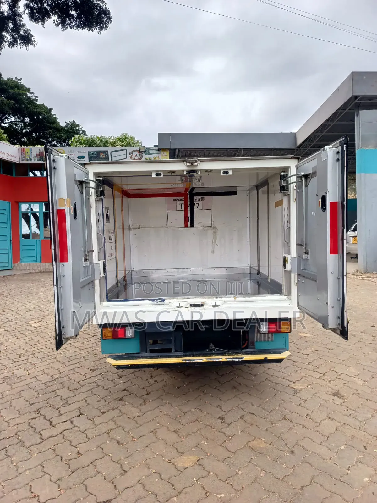 Mazda Bongo Truck Fridge