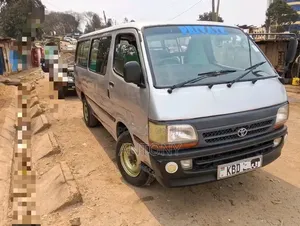 Toyota HiAce 2002 Grey