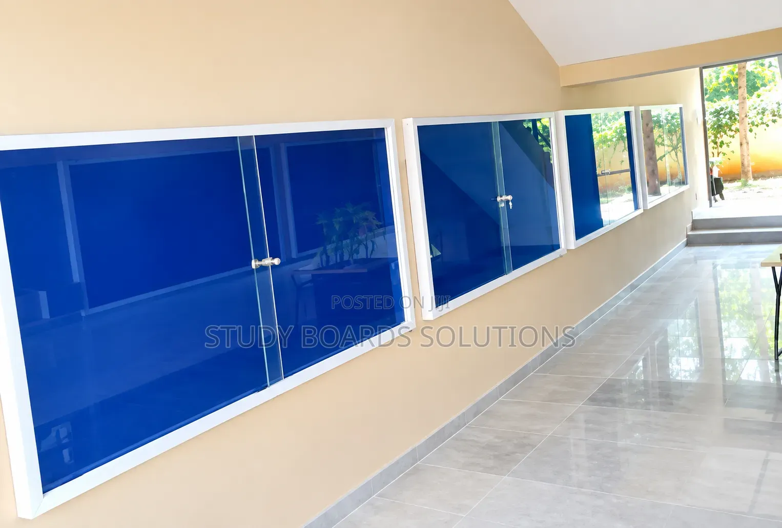 1.8mx1.2m Lockable Glass Sliding Noticeboard