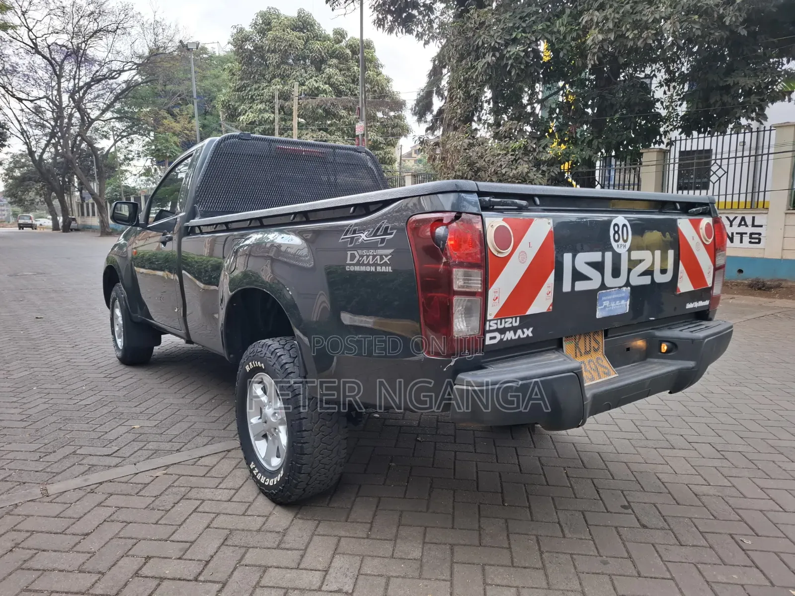 Isuzu D-MAX 2025 Gray