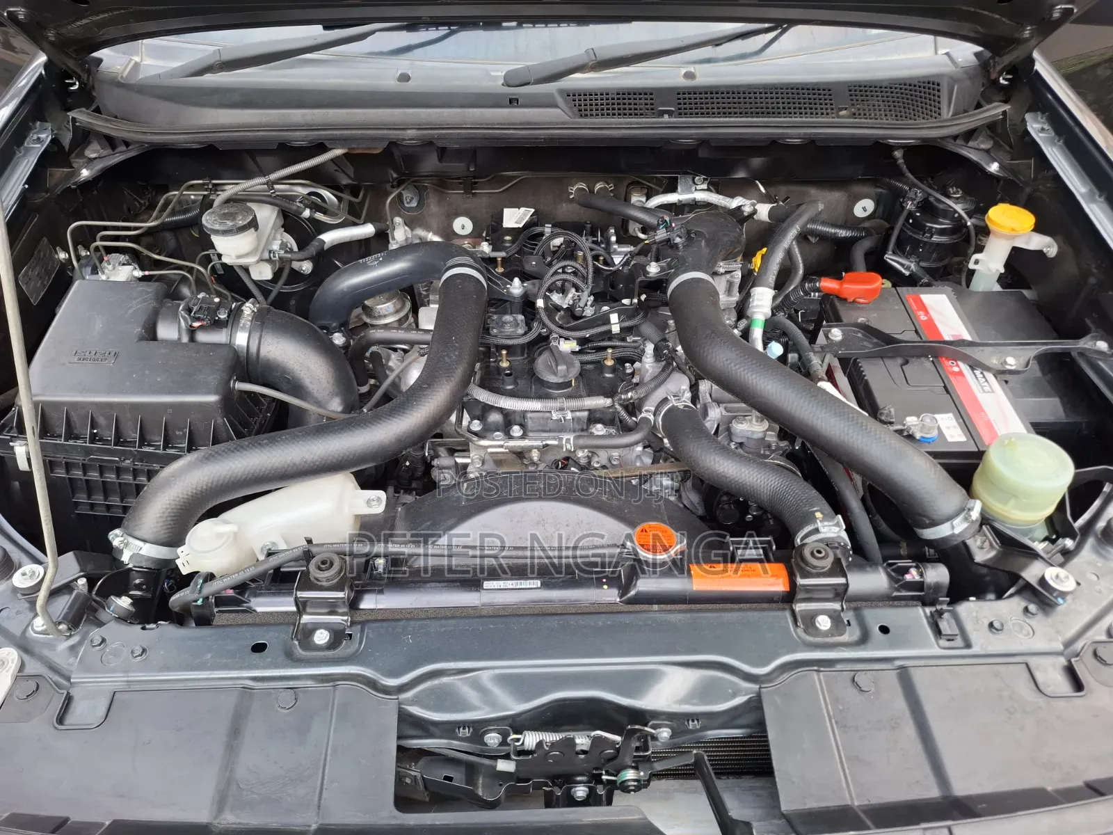 Isuzu D-MAX 2025 Gray