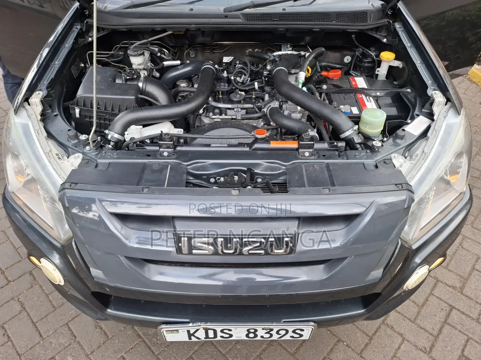 Isuzu D-MAX 2025 Gray